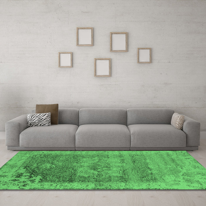 Machine Washable Oriental Emerald Green Industrial Area Rugs in a Living Room,, wshurb2596emgrn