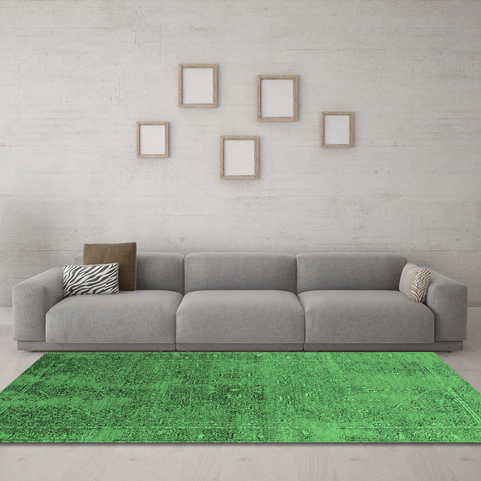 Machine Washable Oriental Emerald Green Industrial Area Rugs in a Living Room,, wshurb2603emgrn