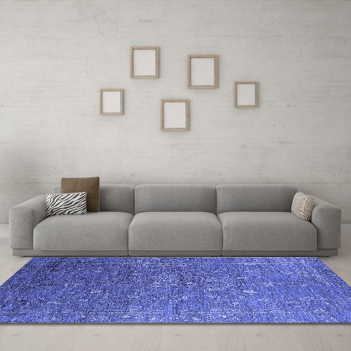 Machine Washable Oriental Blue Industrial Rug in a Living Room, wshurb2604blu