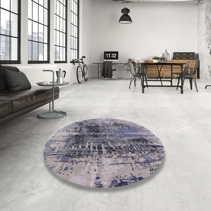 Round Mid-Century Modern Purple Oriental Rug in a Office, urb2607