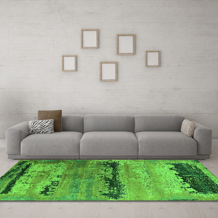 Machine Washable Oriental Green Industrial Area Rugs in a Living Room,, wshurb2610grn