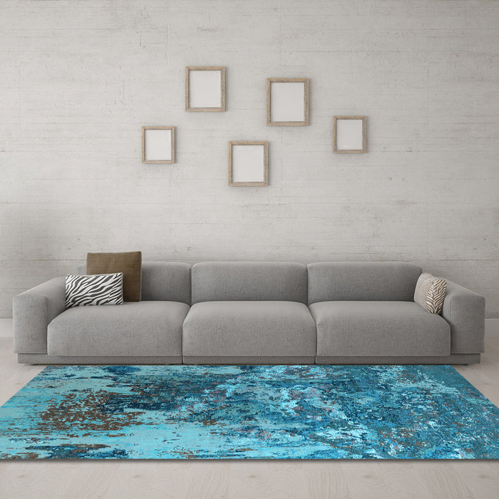 Machine Washable Oriental Light Blue Industrial Rug in a Living Room, wshurb2611lblu