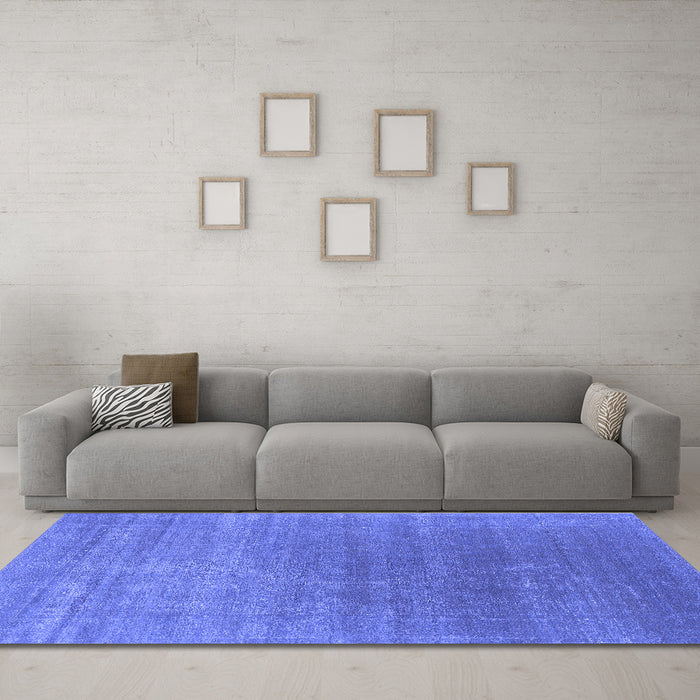 Machine Washable Oriental Blue Industrial Rug in a Living Room, wshurb2613blu