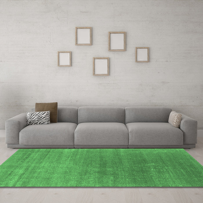 Machine Washable Oriental Emerald Green Industrial Area Rugs in a Living Room,, wshurb2613emgrn