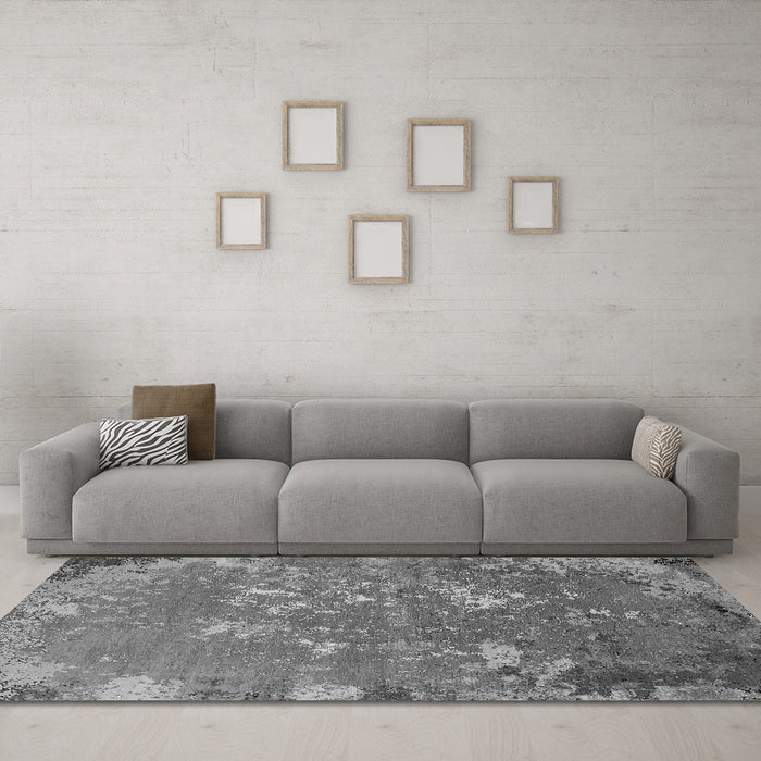 Machine Washable Oriental Gray Industrial Rug in a Living Room,, wshurb2614gry