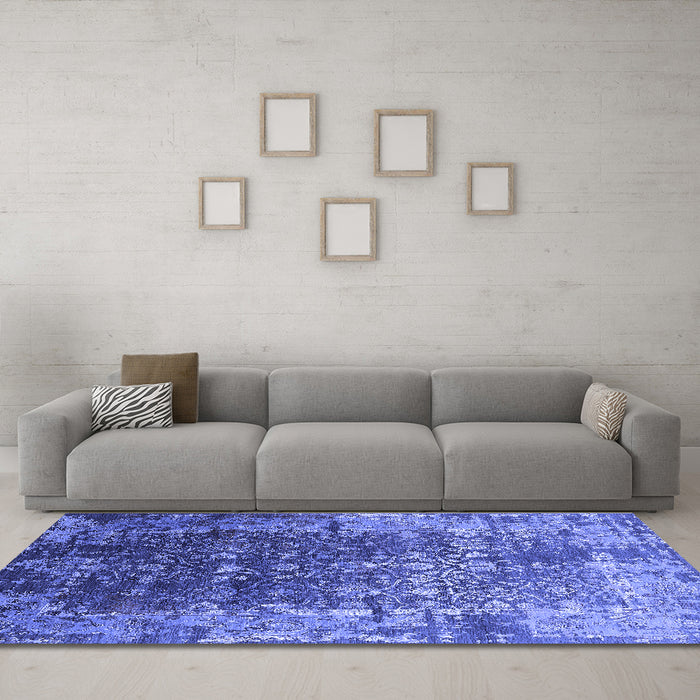 Machine Washable Oriental Blue Industrial Rug in a Living Room, wshurb2619blu