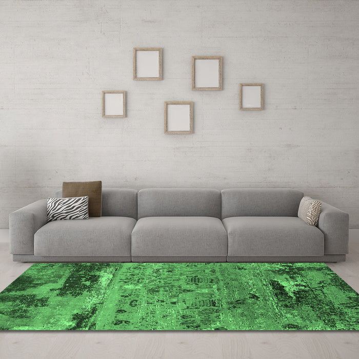 Machine Washable Oriental Emerald Green Industrial Area Rugs in a Living Room,, wshurb2620emgrn