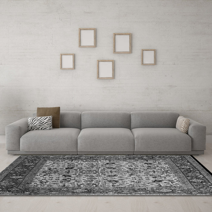 Machine Washable Oriental Gray Industrial Rug in a Living Room,, wshurb2622gry