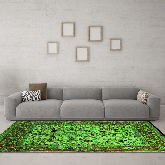 Machine Washable Oriental Green Industrial Area Rugs in a Living Room,, wshurb2622grn