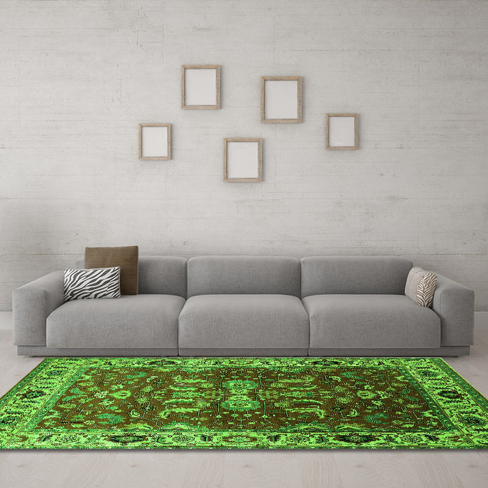 Machine Washable Oriental Green Industrial Area Rugs in a Living Room,, wshurb2625grn