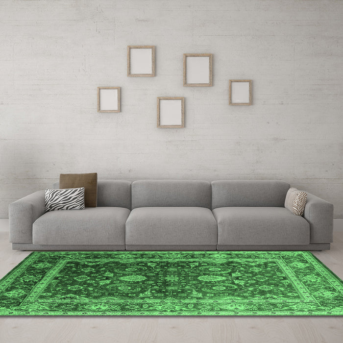 Machine Washable Oriental Emerald Green Industrial Area Rugs in a Living Room,, wshurb2626emgrn