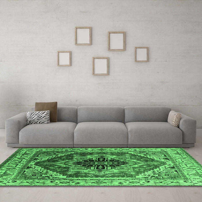 Machine Washable Persian Emerald Green Traditional Area Rugs in a Living Room,, wshurb2628emgrn