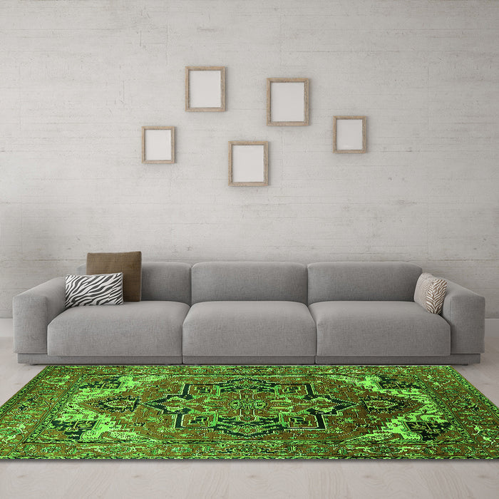 Machine Washable Oriental Green Industrial Area Rugs in a Living Room,, wshurb2629grn