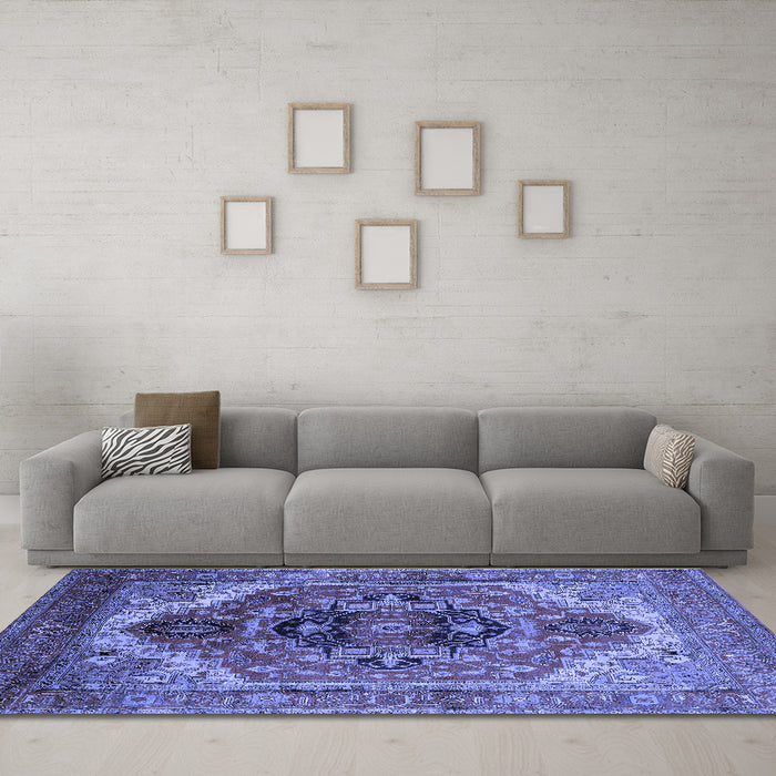 Machine Washable Persian Blue Traditional Rug in a Living Room, wshurb2632blu