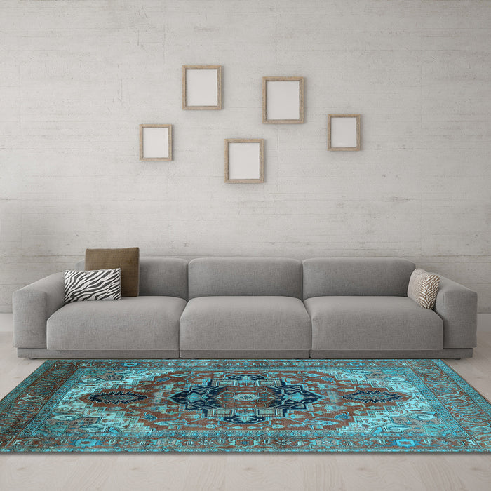 Machine Washable Persian Light Blue Traditional Rug in a Living Room, wshurb2632lblu