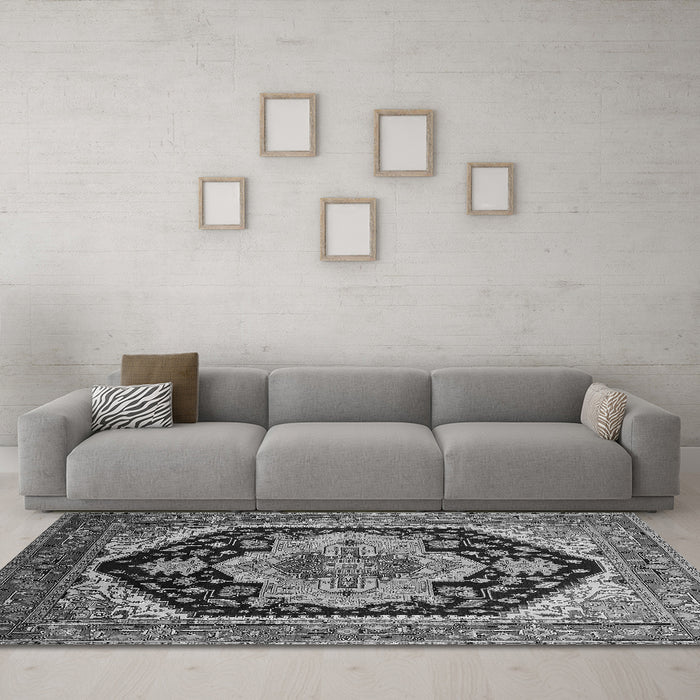 Machine Washable Geometric Gray Traditional Rug in a Living Room,, wshurb2633gry