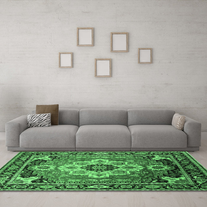 Machine Washable Persian Emerald Green Traditional Area Rugs in a Living Room,, wshurb2636emgrn