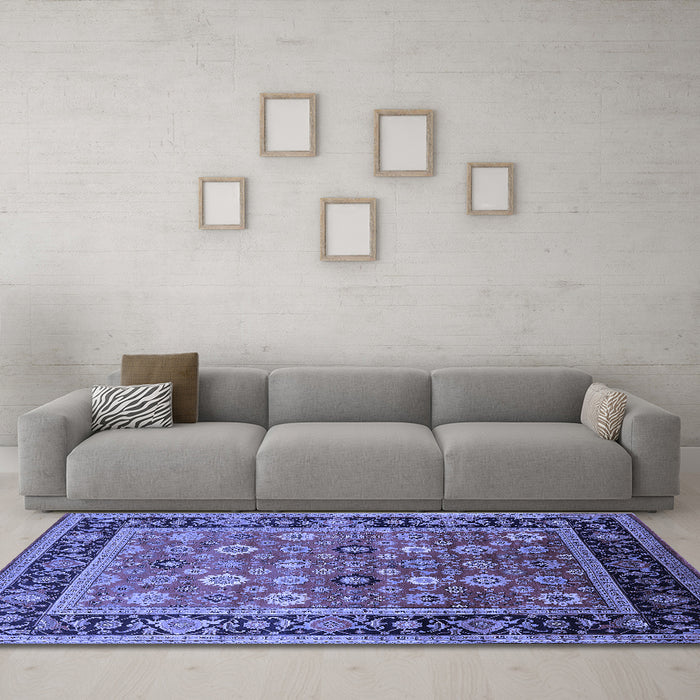 Machine Washable Oriental Blue Industrial Rug in a Living Room, wshurb2637blu