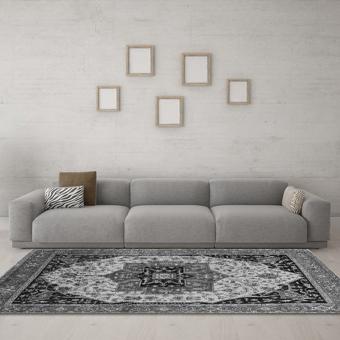 Machine Washable Oriental Gray Industrial Rug in a Living Room,, wshurb2638gry