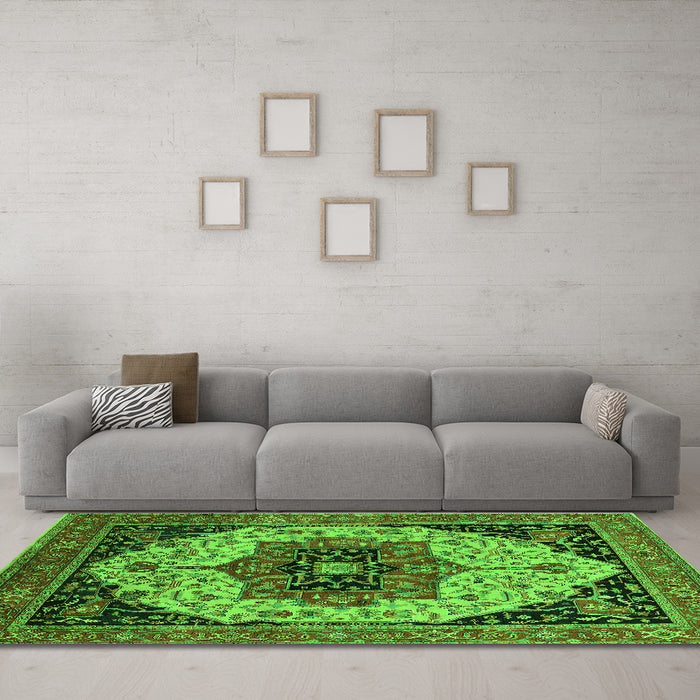 Machine Washable Oriental Green Industrial Area Rugs in a Living Room,, wshurb2638grn