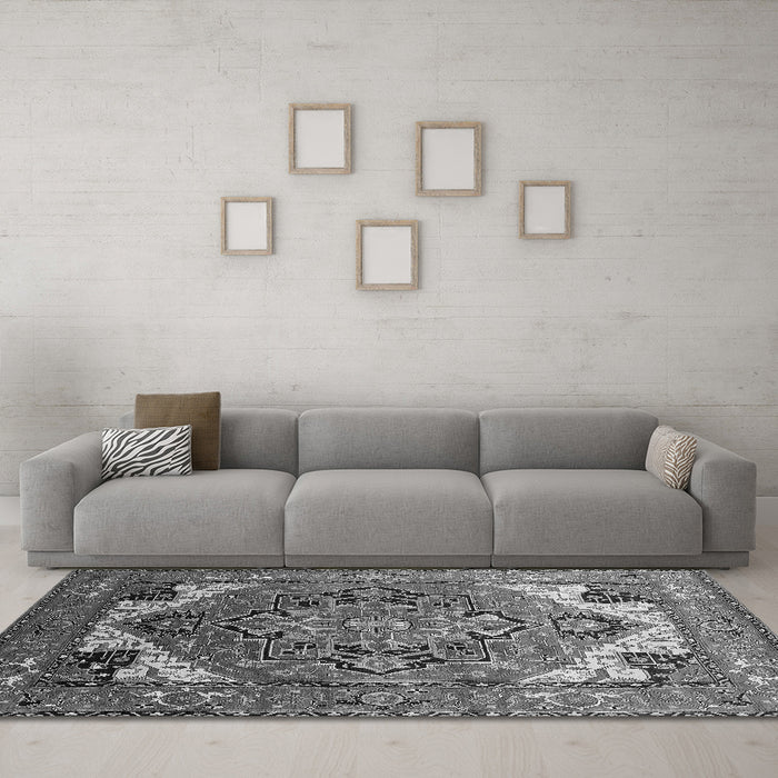 Machine Washable Oriental Gray Industrial Rug in a Living Room,, wshurb2639gry