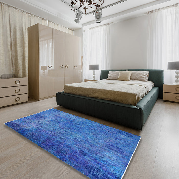 Mid-Century Modern Blue Orchid Blue Oriental Rug in a Bedroom, urb2640