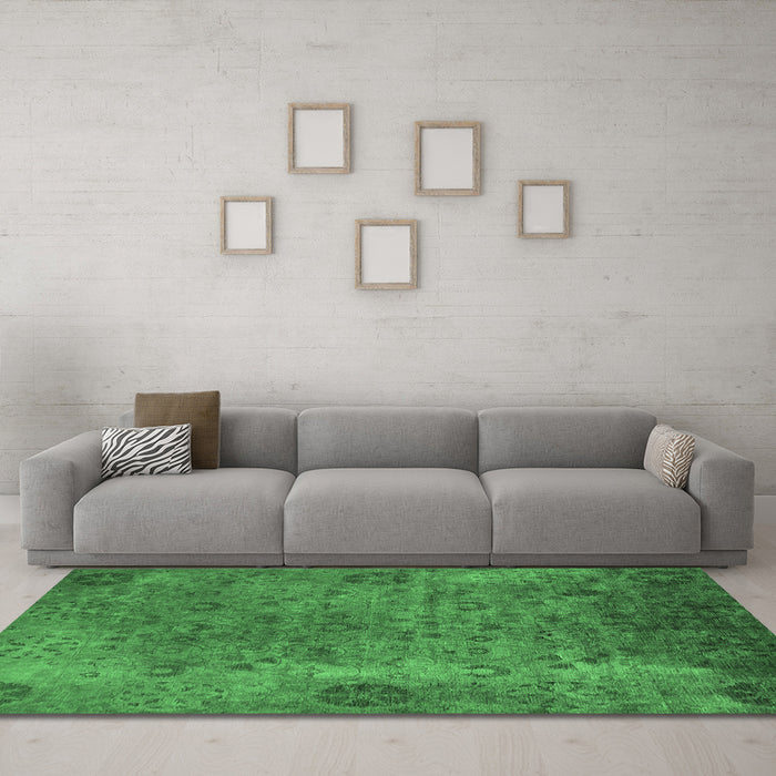 Machine Washable Oriental Emerald Green Industrial Area Rugs in a Living Room,, wshurb2640emgrn