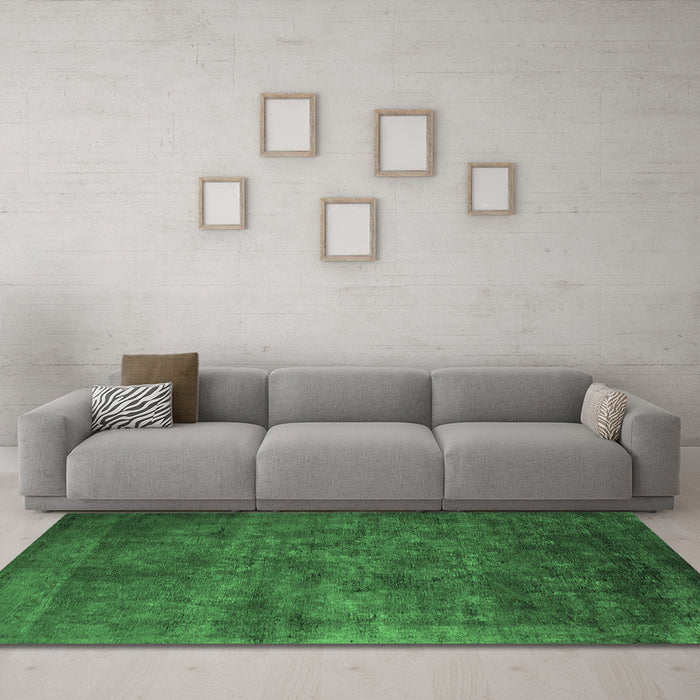 Machine Washable Oriental Emerald Green Industrial Area Rugs in a Living Room,, wshurb2641emgrn