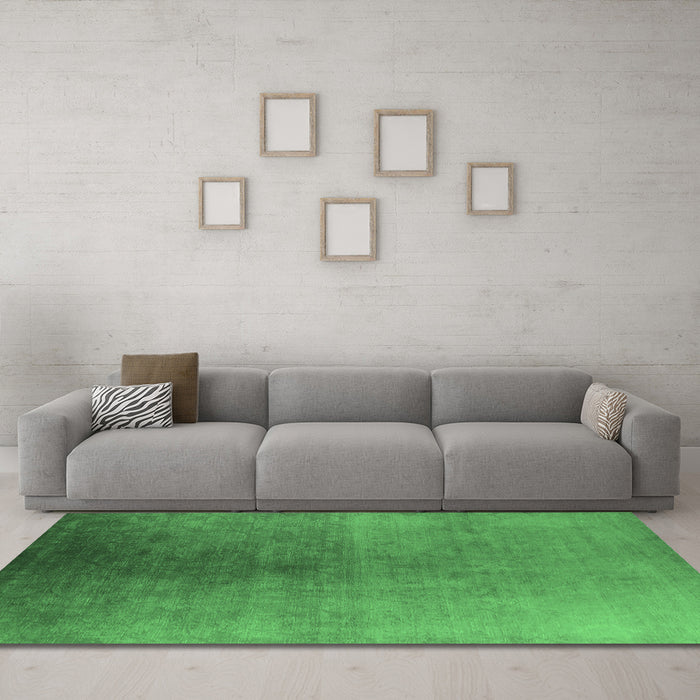 Machine Washable Oriental Emerald Green Industrial Area Rugs in a Living Room,, wshurb2644emgrn