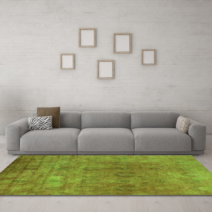 Machine Washable Oriental Green Industrial Area Rugs in a Living Room,, wshurb2648grn