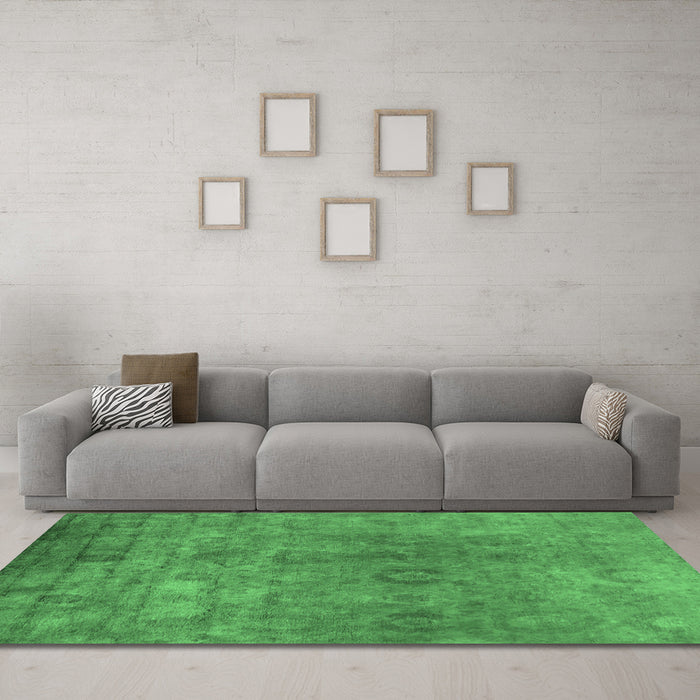 Machine Washable Oriental Emerald Green Industrial Area Rugs in a Living Room,, wshurb2648emgrn