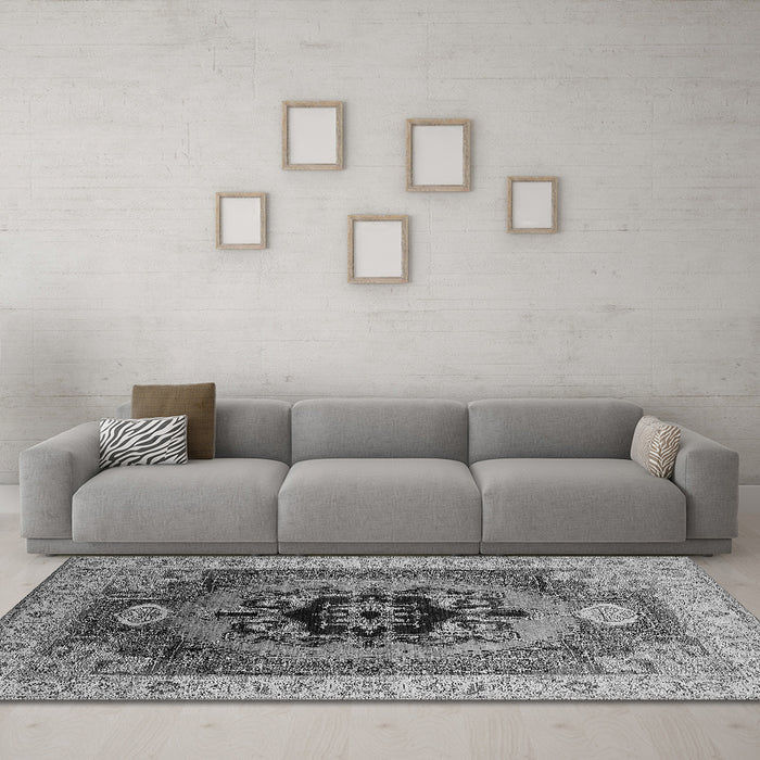 Machine Washable Oriental Gray Industrial Rug in a Living Room,, wshurb2650gry