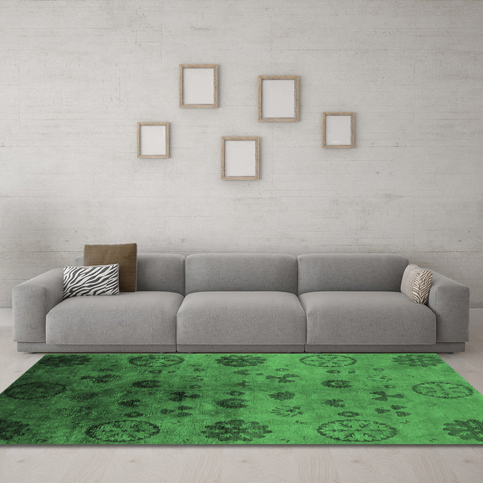 Machine Washable Oriental Emerald Green Industrial Area Rugs in a Living Room,, wshurb2651emgrn