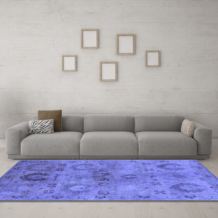 Machine Washable Oriental Blue Industrial Rug in a Living Room, wshurb2654blu