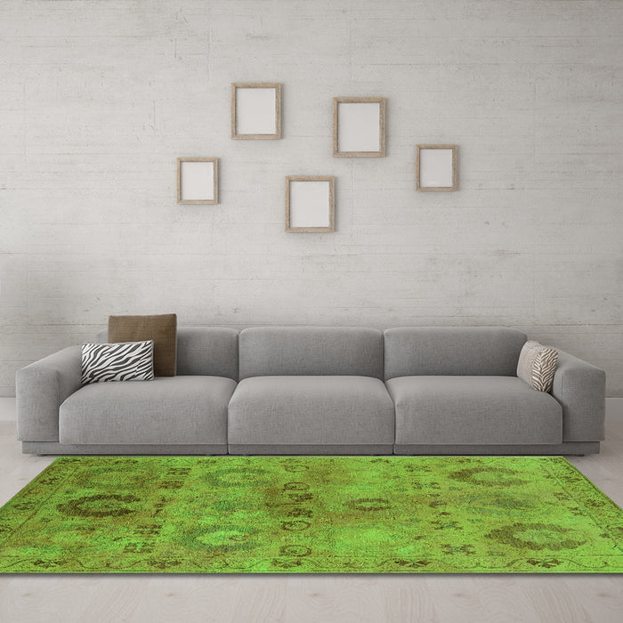 Machine Washable Oriental Green Industrial Area Rugs in a Living Room,, wshurb2654grn
