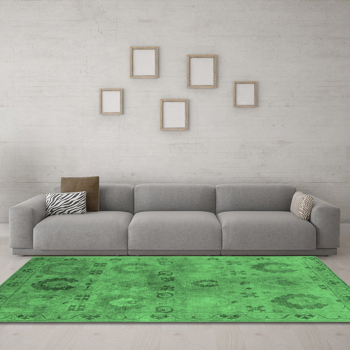 Machine Washable Oriental Emerald Green Industrial Area Rugs in a Living Room,, wshurb2654emgrn