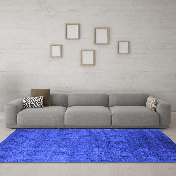 Machine Washable Oriental Blue Industrial Rug in a Living Room, wshurb2656blu