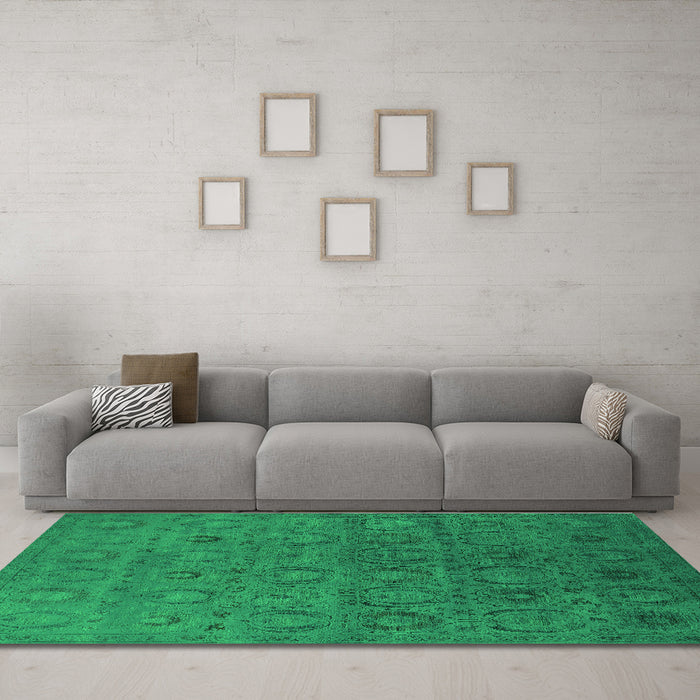 Machine Washable Oriental Green Industrial Area Rugs in a Living Room,, wshurb2658grn