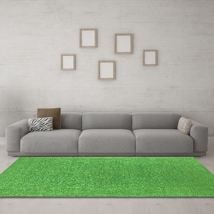 Machine Washable Oriental Green Industrial Area Rugs in a Living Room,, wshurb2668grn
