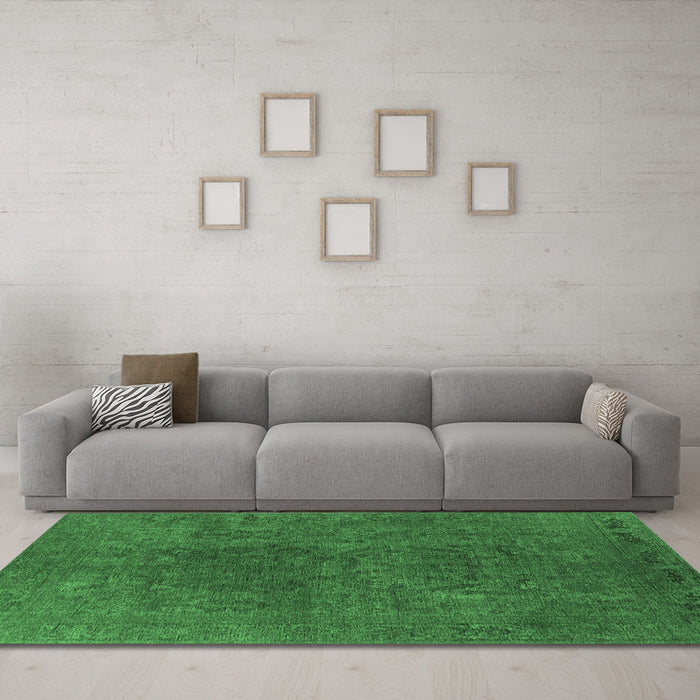 Machine Washable Oriental Emerald Green Industrial Area Rugs in a Living Room,, wshurb2671emgrn