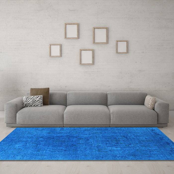 Machine Washable Oriental Light Blue Industrial Rug in a Living Room, wshurb2671lblu