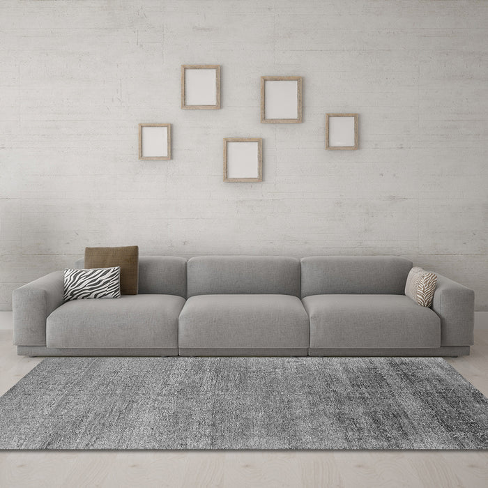 Machine Washable Oriental Gray Industrial Rug in a Living Room,, wshurb2672gry