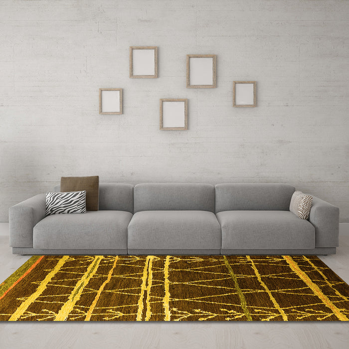 Machine Washable Oriental Yellow Industrial Rug in a Living Room, wshurb2673yw