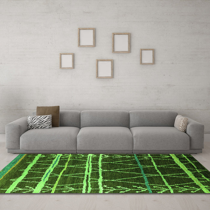 Machine Washable Oriental Green Industrial Area Rugs in a Living Room,, wshurb2673grn