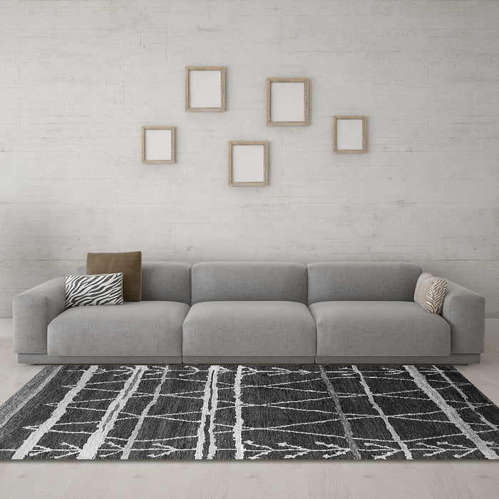 Machine Washable Oriental Gray Industrial Rug in a Living Room,, wshurb2673gry