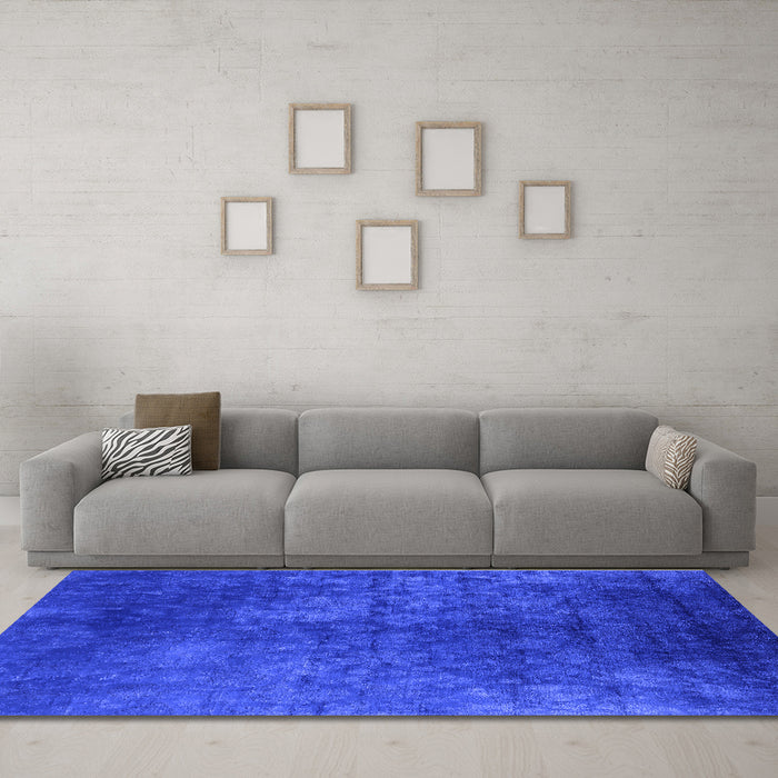 Machine Washable Oriental Blue Industrial Rug in a Living Room, wshurb2678blu