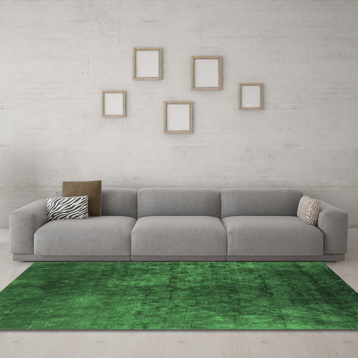 Machine Washable Oriental Emerald Green Industrial Area Rugs in a Living Room,, wshurb2678emgrn