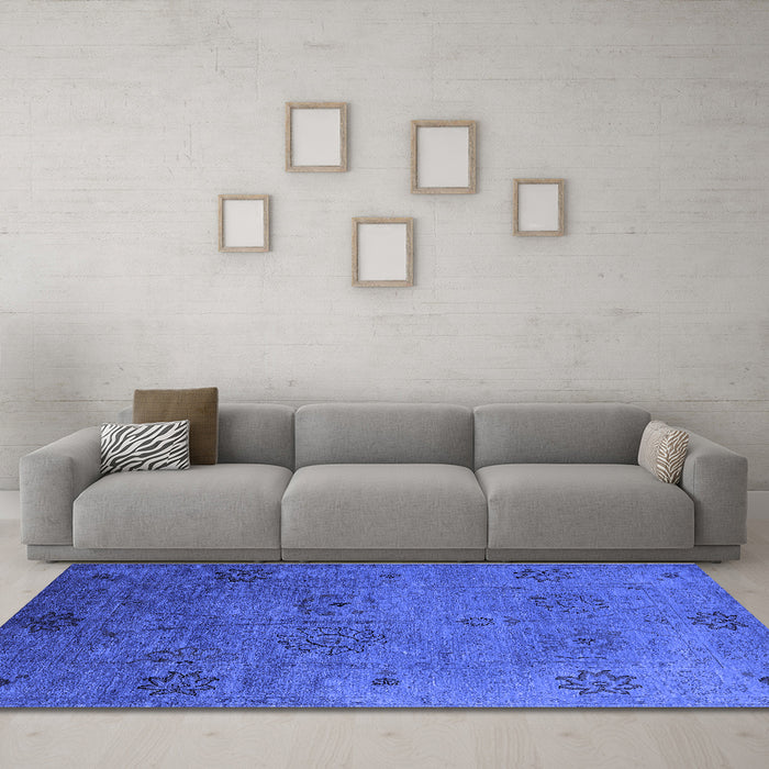 Machine Washable Oriental Blue Industrial Rug in a Living Room, wshurb2679blu