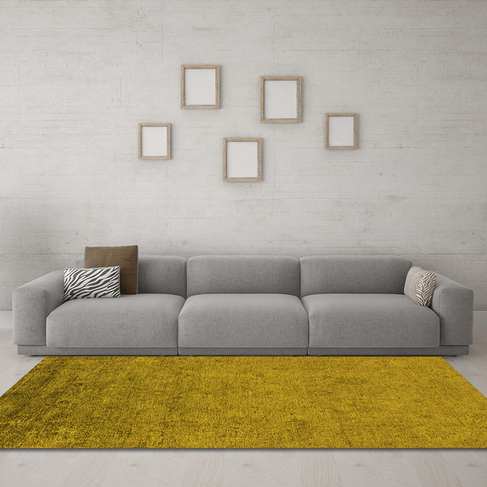 Machine Washable Oriental Yellow Industrial Rug in a Living Room, wshurb2681yw