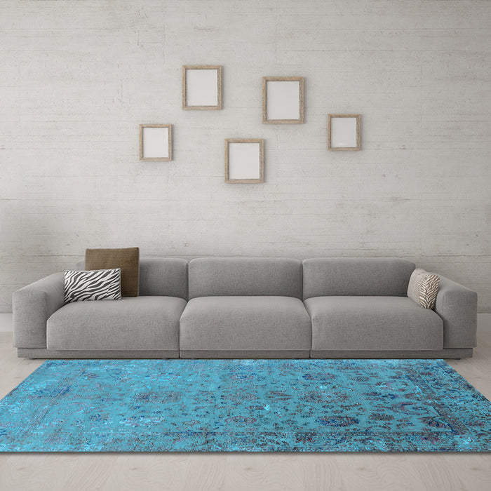 Machine Washable Oriental Light Blue Industrial Rug in a Living Room, wshurb2683lblu